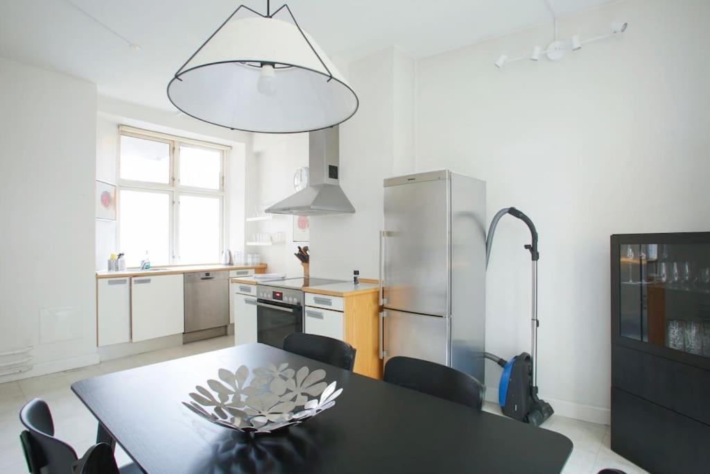 Large & Bright 3Br Apartment W Whirlpool Near Metro København Eksteriør bilde