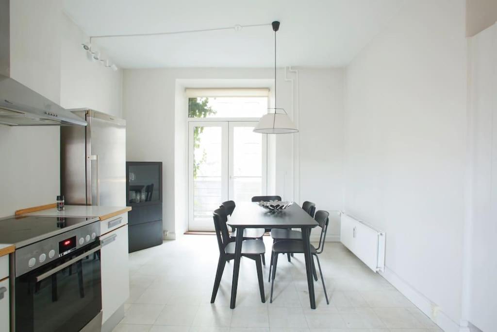 Large & Bright 3Br Apartment W Whirlpool Near Metro København Eksteriør bilde