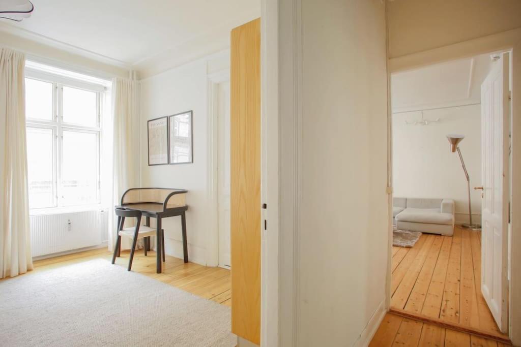 Large & Bright 3Br Apartment W Whirlpool Near Metro København Eksteriør bilde