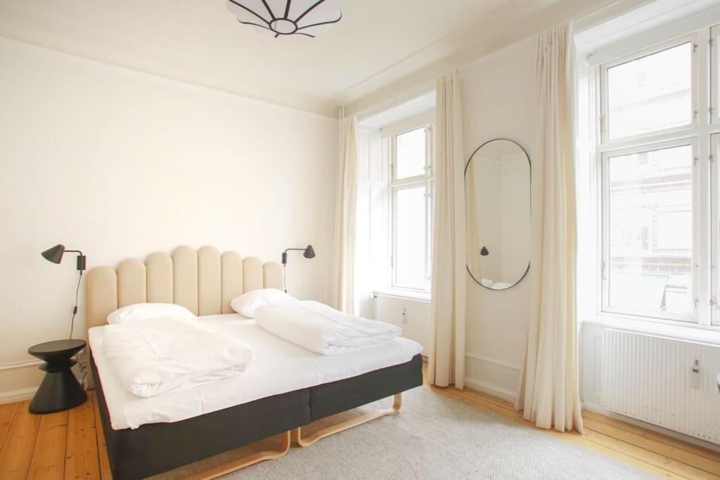 Large & Bright 3Br Apartment W Whirlpool Near Metro København Eksteriør bilde